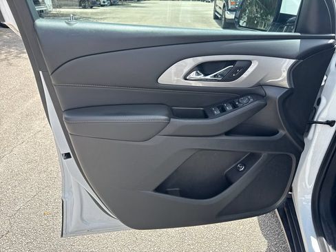 Used 2018 Chevrolet Traverse LT AWD/4WD image 12