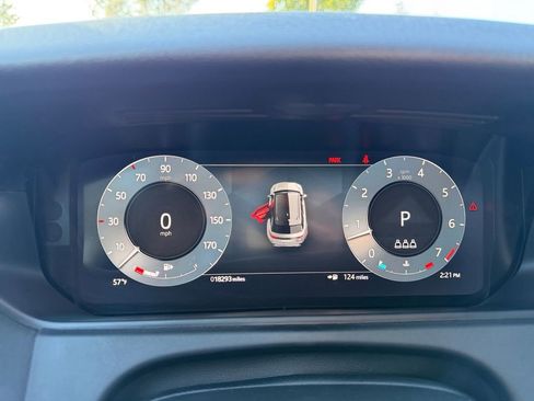 Used 2024 Land Rover Range Rover Velar S image 18