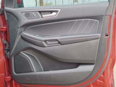 Used 2023 Ford Edge ST image 35
