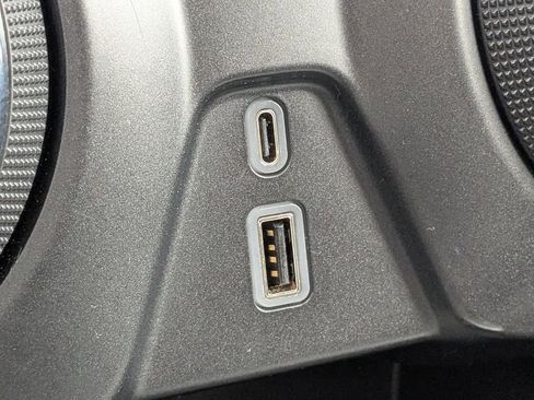 Used 2025 Chevrolet Blazer LT image 23