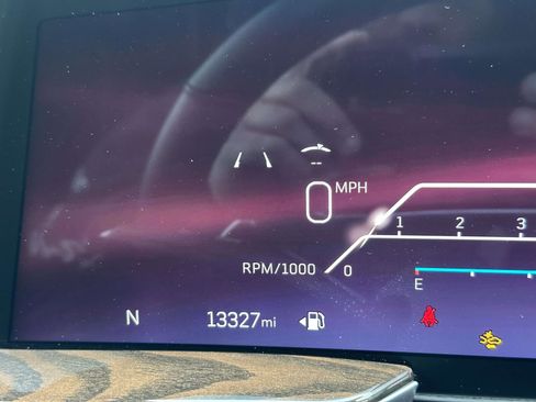 Used 2025 Cadillac Escalade Sport Platinum w/ LPO, ONYX Package image 39