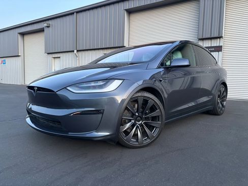 Used 2023 Tesla Model X AWD/4WD image 4