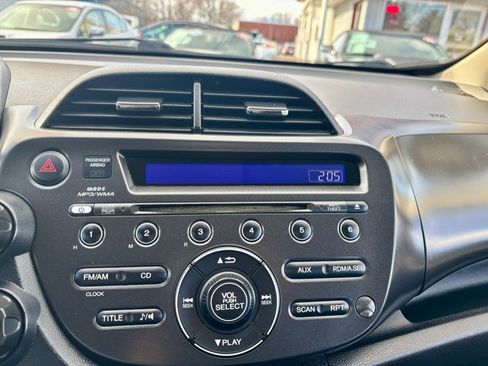 Used 2013 Honda Fit Sport image 19