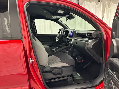 Used 2025 Toyota Tacoma TRD Sport image 57