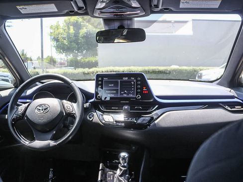 Used 2021 Toyota C-HR XLE FWD image 16