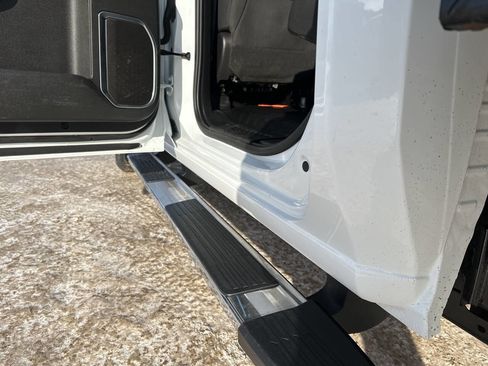 Used 2024 Chevrolet Silverado 2500 LT w/ Convenience Package image 39