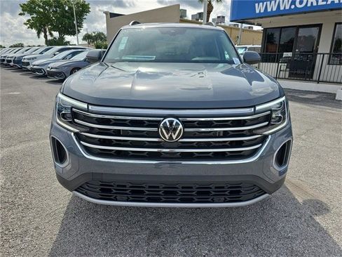 New 2026 Volkswagen Atlas SE image 2