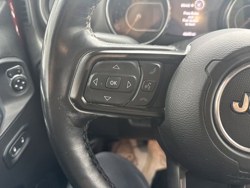Used 2022 Jeep Wrangler Sport S image 18