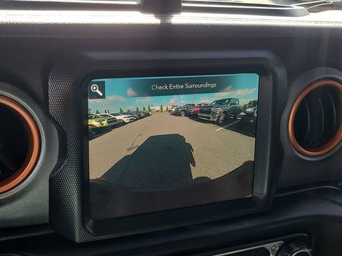 Used 2022 Jeep Gladiator Mojave w/ LED Lighting Group AWD/4WD image 24