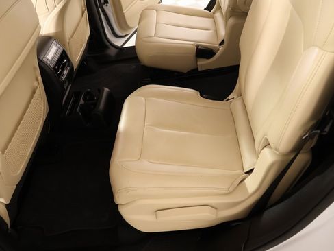 Used 2024 Jeep Grand Cherokee L Limited image 13