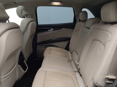 Used 2017 Lincoln MKX Reserve w/ Driver Assistance Package image 18