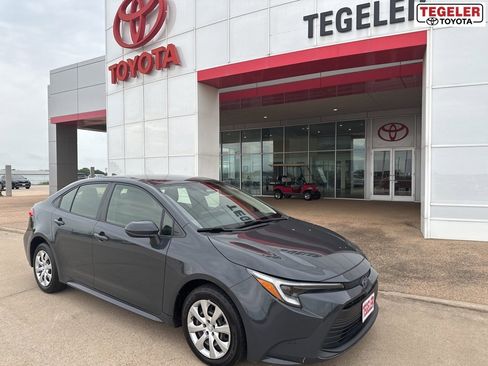 Used 2023 Toyota Corolla LE image 1