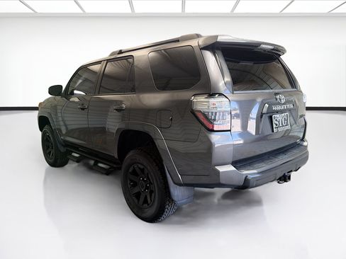 Used 2019 Toyota 4Runner TRD Off-Road Premium AWD/4WD image 6