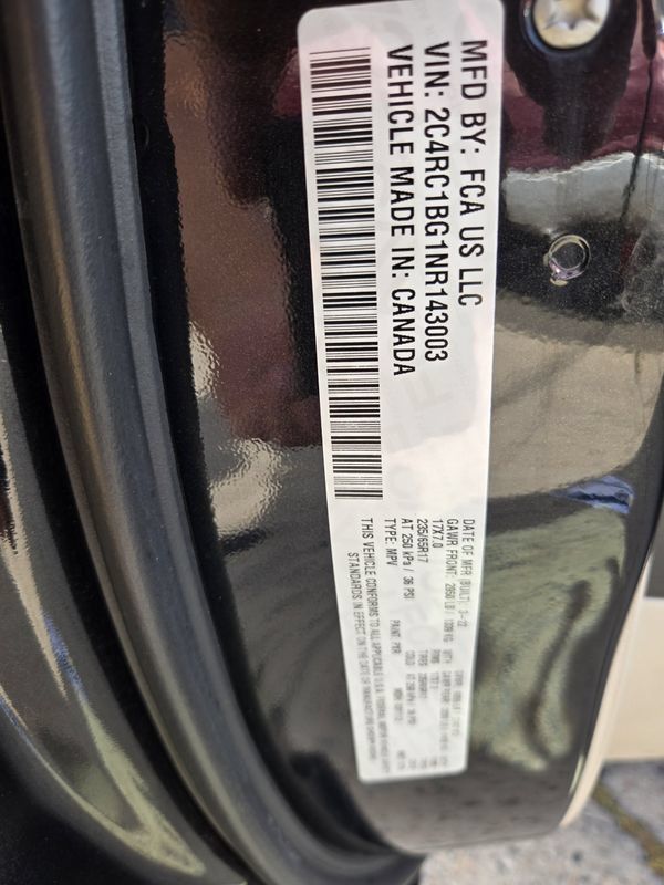 Used 2022 Chrysler Pacifica Touring-L FWD image 24