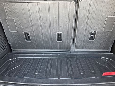 Used 2022 GMC Yukon Denali AWD/4WD image 17