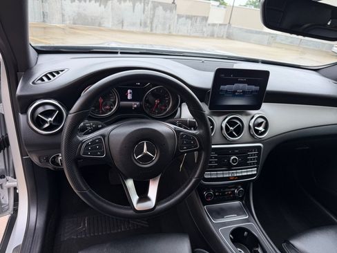Used 2020 Mercedes-Benz GLA 250 4MATIC image 9