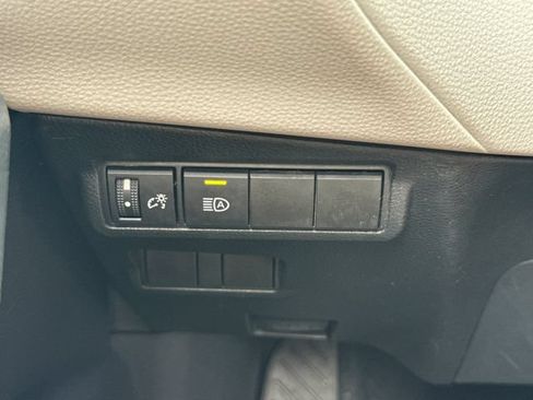 Used 2023 Toyota Corolla Cross L AWD/4WD image 30