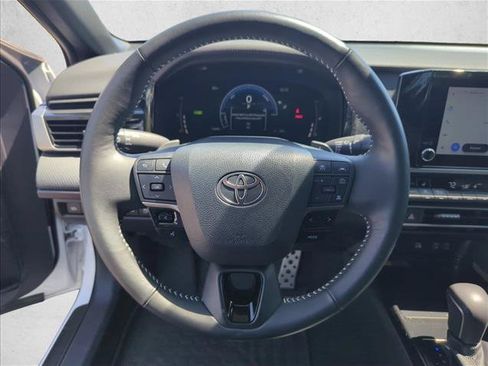 Used 2025 Toyota Camry SE w/ Convenience Package FWD image 13