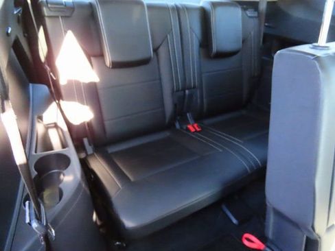 Used 2023 Volkswagen Atlas SE image 14