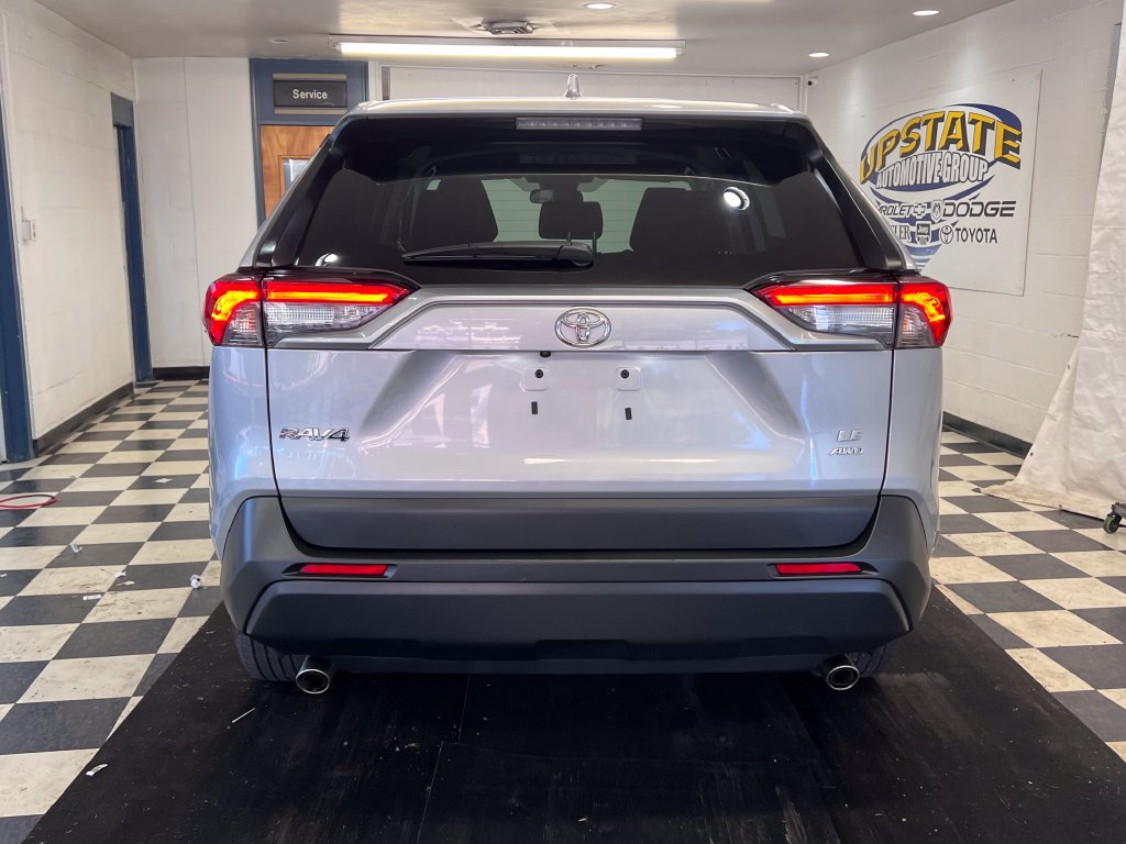 Used 2025 Toyota RAV4 LE AWD/4WD image 10