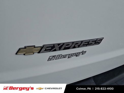 Used 2023 Chevrolet Express 2500 w/ Driver Convenience Package image 31