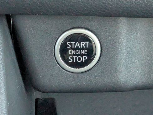 Certified 2023 Nissan Rogue SV image 26