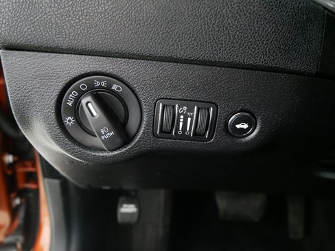 Used 2013 Dodge Charger SXT image 26