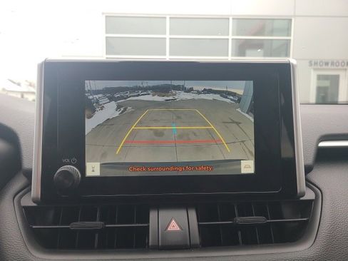 Used 2025 Toyota RAV4 XLE image 29