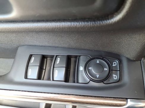 Used 2020 Chevrolet Silverado 1500 LT image 14