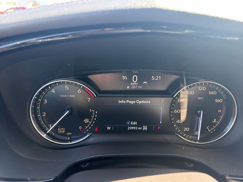Used 2023 Cadillac XT6 Luxury AWD/4WD image 25