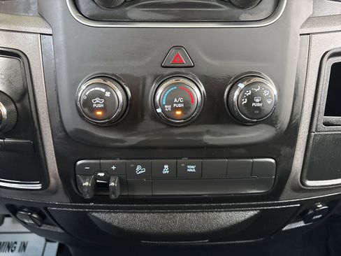 Used 2018 RAM 2500 Tradesman w/ Chrome Appearance Group image 21