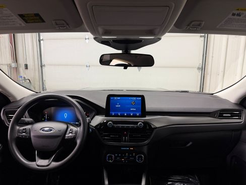 Certified 2025 Ford Escape Active AWD/4WD image 4