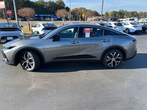 New 2026 Toyota Crown XLE image 2