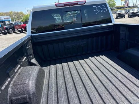 New 2026 GMC Sierra 1500 AT4 w/ AT4 Premium Package AWD/4WD image 13