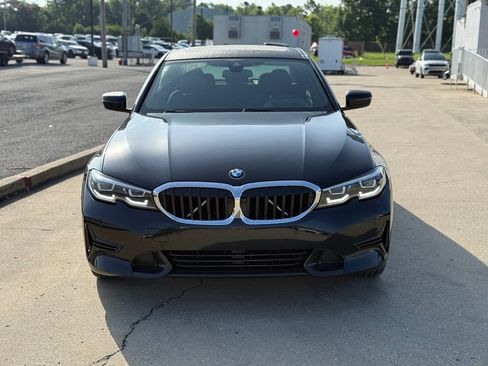 Used 2020 BMW 330i xDrive Sedan AWD/4WD image 3