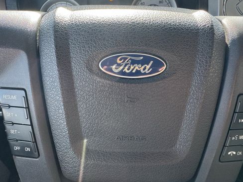 Used 2010 Ford F150 Lariat image 19