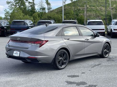 Certified 2023 Hyundai Elantra SEL FWD image 27