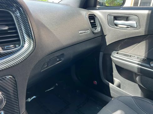 Used 2015 Dodge Charger SXT RWD image 28