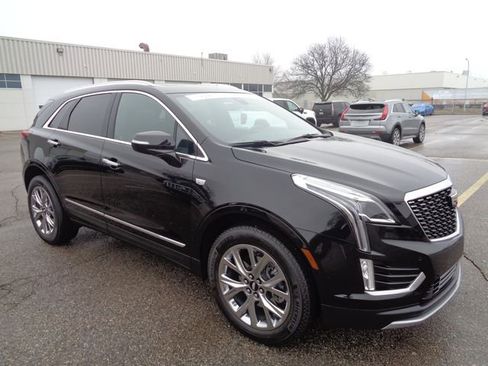 Certified 2023 Cadillac XT5 Premium Luxury w/ LPO, Floor Liner Package image 4