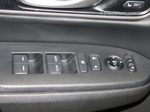 Used 2022 Honda CR-V EX-L image 9