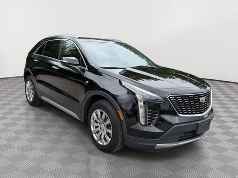 Used 2023 Cadillac XT4 Premium Luxury w/ Cold Weather Package AWD/4WD image 8