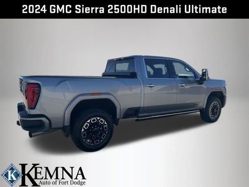 Used 2024 GMC Sierra 2500 Denali Ultimate image 9