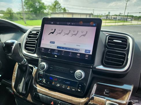 Used 2023 RAM ProMaster 2500 w/ Driver Convenience Group image 4