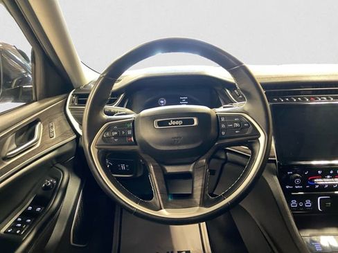 Used 2022 Jeep Grand Cherokee L Limited w/ Luxury Tech Group II image 13