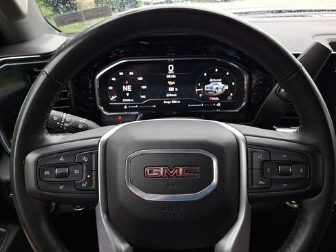 Used 2025 GMC Sierra 1500 SLT AWD/4WD image 19