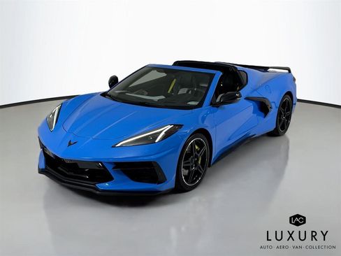 Used 2021 Chevrolet Corvette Stingray Premium Cpe w/ Z51 Performance Package RWD image 4