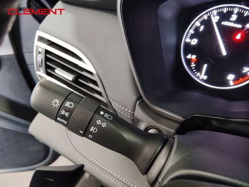 Used 2022 Subaru Outback Limited image 14