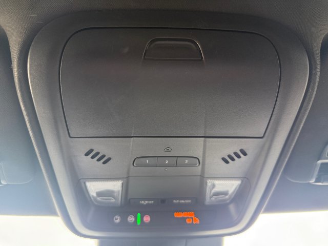 Used 2024 Cadillac XT4 Premium Luxury FWD image 7