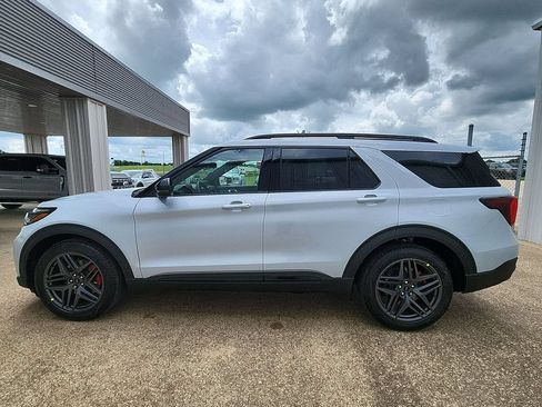 New 2026 Ford Explorer ST w/ Sun And Sound Package AWD/4WD image 22