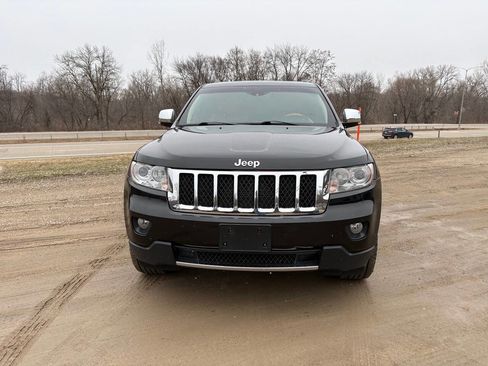 Used 2013 Jeep Grand Cherokee Overland AWD/4WD image 2